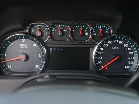 Used 2018 Chevrolet Suburban LT RWD image 26