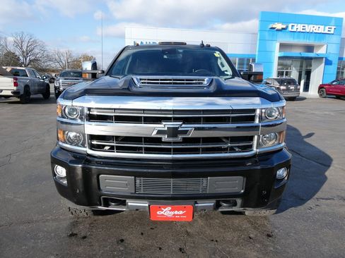 Used 2018 Chevrolet Silverado 2500 High Country w/ Duramax Plus Package image 13