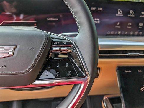 New 2025 Cadillac Escalade IQ Luxury 2 image 28