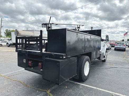 Used 2021 Ford F750 2WD Regular Cab Super Duty image 5