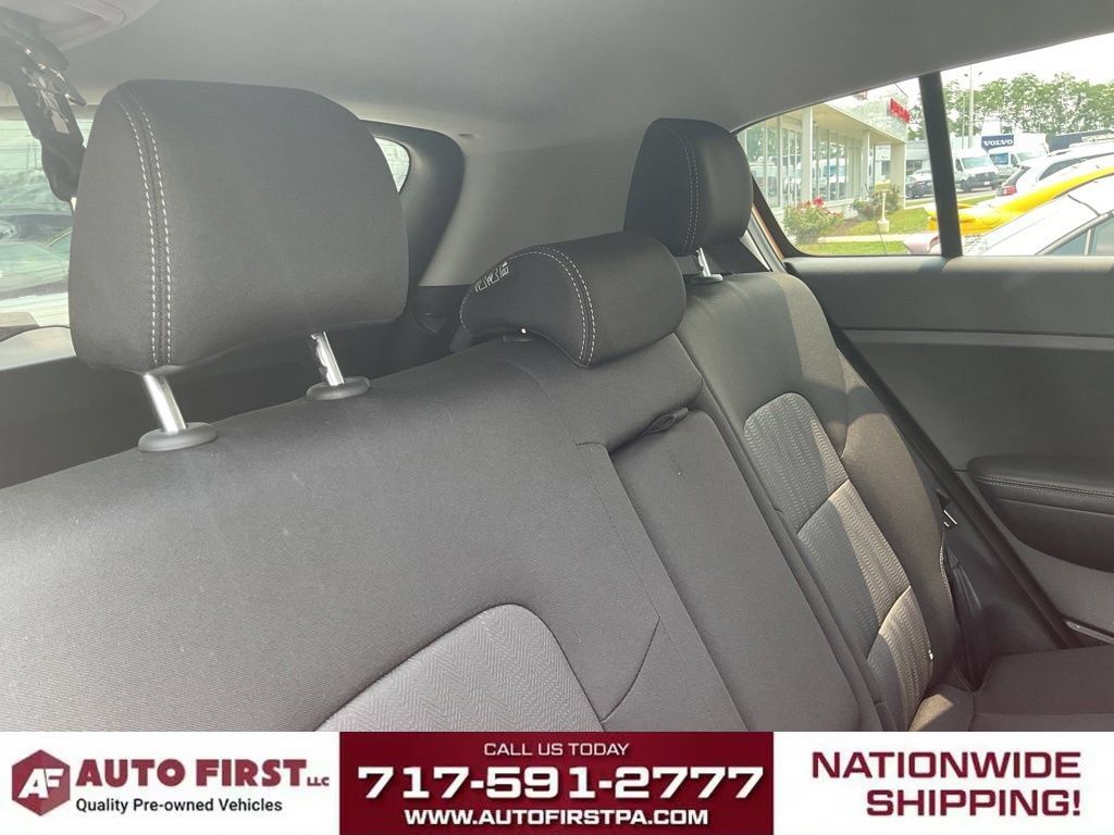 Used 2020 Kia Sportage LX AWD/4WD image 15