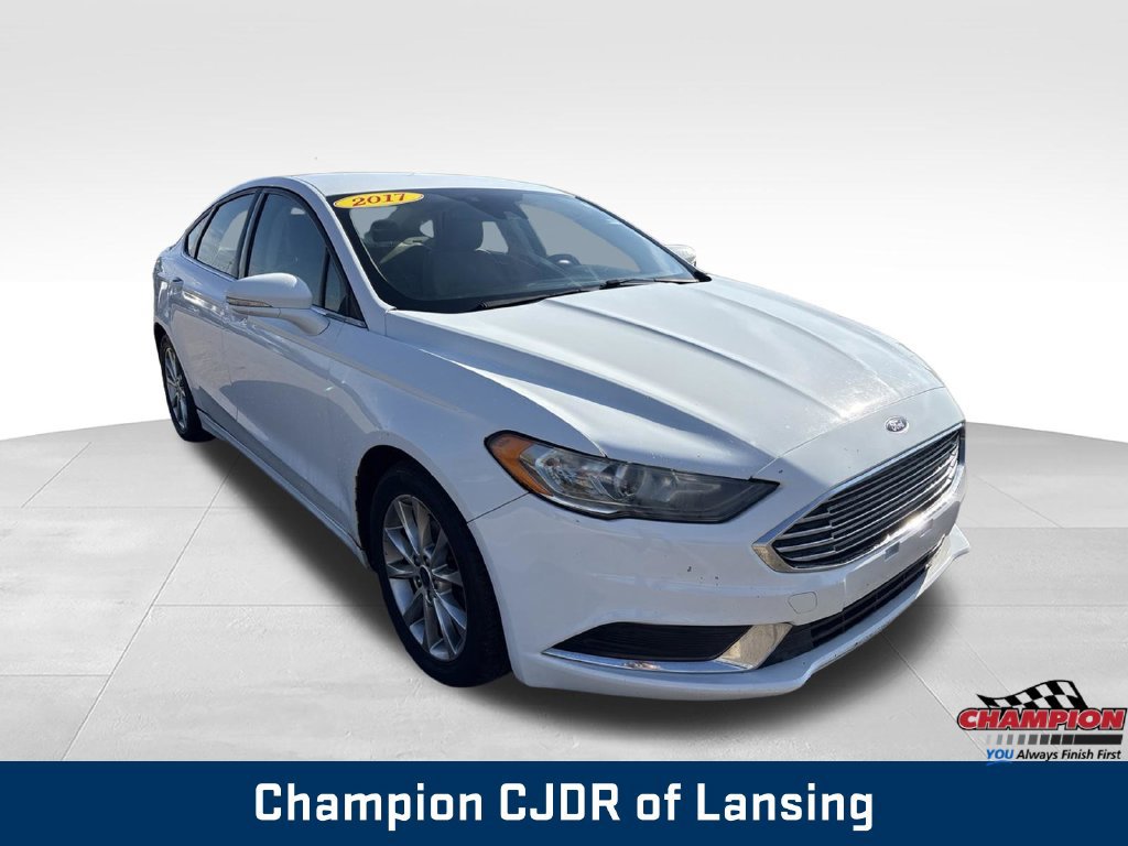 Used 2017 Ford Fusion SE FWD image 10