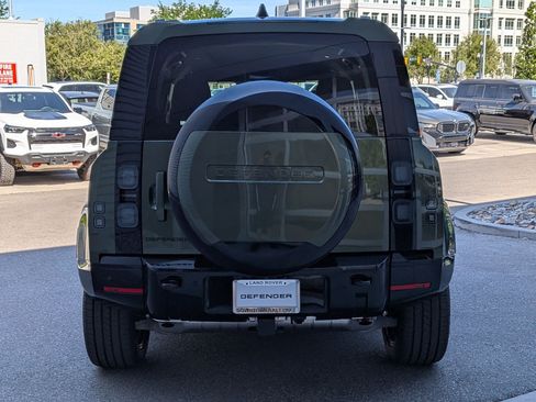 New 2026 Land Rover Defender 110 X-Dynamic SE AWD/4WD image 6