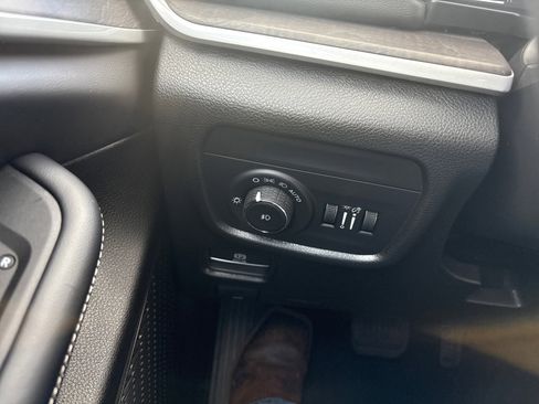 New 2025 Jeep Grand Cherokee Limited w/ Trailer Tow Package image 15