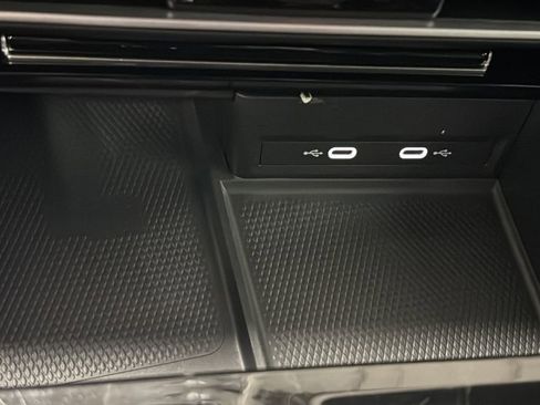 Used 2024 Volkswagen Atlas SEL AWD/4WD image 33