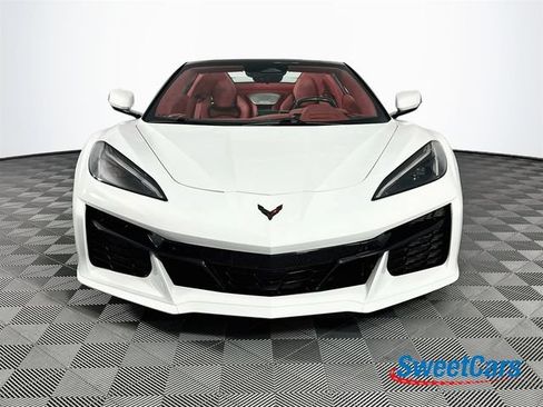 Used 2025 Chevrolet Corvette E-Ray AWD/4WD image 2