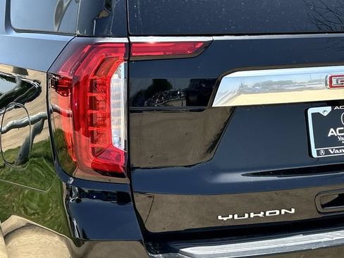 Used 2021 GMC Yukon Denali w/ Denali Ultimate Package AWD/4WD image 7