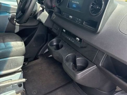 Used 2021 Mercedes-Benz Sprinter 144 Cargo image 3