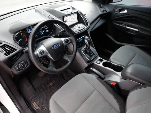 Used 2014 Ford Escape SE w/ Equipment Group 201A FWD image 16