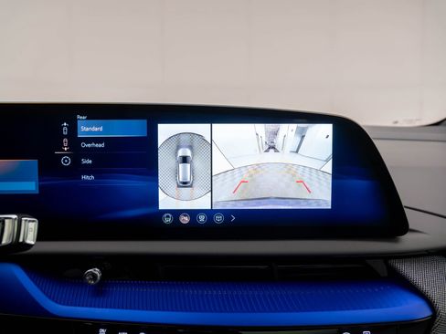 New 2026 Cadillac Optiq Luxury 1 image 28