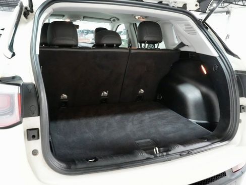 Used 2017 Jeep Compass Latitude w/ Popular Equipment Group image 8