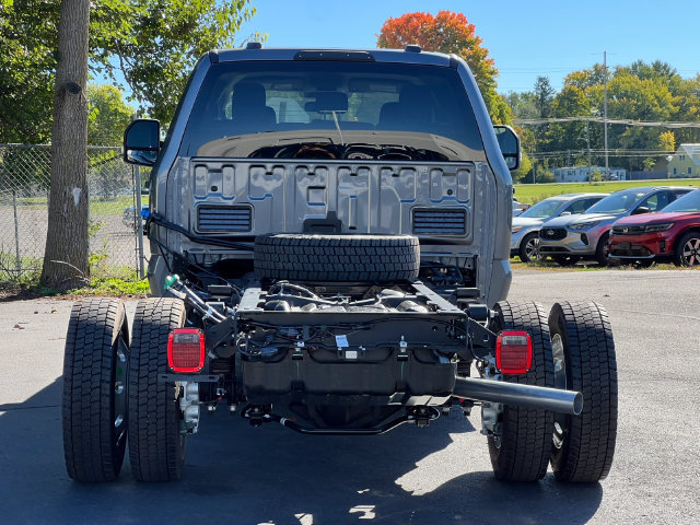 New 2026 Ford F550 4x4 Crew Cab w/ XLT Value Package image 45