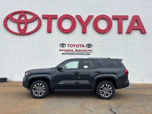 New 2026 Toyota 4Runner Limited AWD/4WD image 5