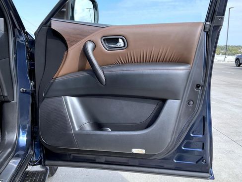Used 2019 Nissan Armada Platinum w/ Captain's Chairs Package image 17