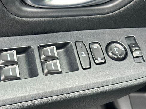 Certified 2025 Honda Pilot Touring image 11