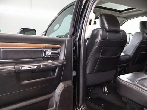 Used 2014 RAM 1500 Laramie w/ Trailer Tow Group image 31