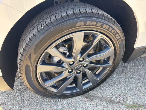 Certified 2024 Chevrolet Equinox RS w/ RS Leather Package image 31