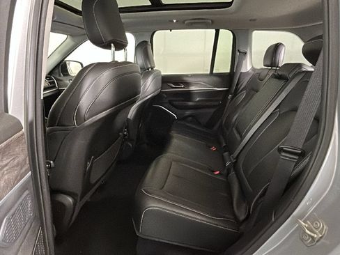Used 2023 Jeep Grand Cherokee 4WD 4xe w/ Luxury Tech Group II image 32
