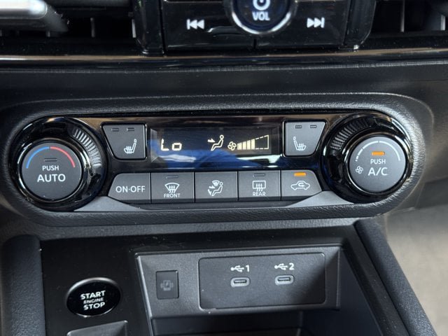 Used 2026 Nissan Kicks SV w/ SV Premium Package FWD image 19