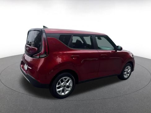 Used 2025 Kia Soul LX w/ LX Technology Package image 14