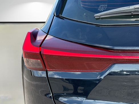 Used 2022 Lexus UX 200 F Sport w/ Accessory Package (Z1) image 10