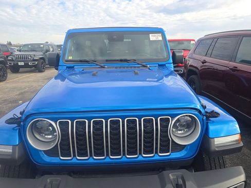 Used 2024 Jeep Wrangler Sahara w/ Safety Group image 10