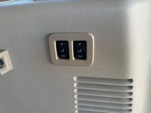 Used 2013 Ford Expedition EL XLT image 18