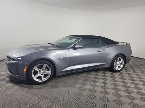 Used 2020 Chevrolet Camaro LT RWD image 2