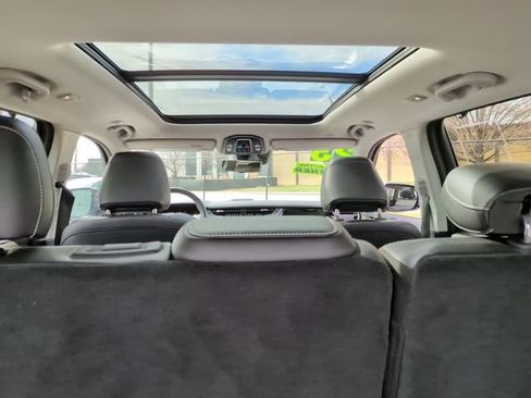 Used 2023 Jeep Grand Cherokee 4WD 4xe w/ Luxury Tech Group II image 21