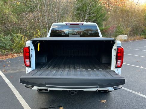 Used 2025 GMC Sierra 1500 Elevation image 23