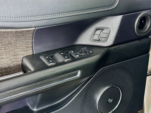 Used 2020 Ford Expedition Max Limited image 15