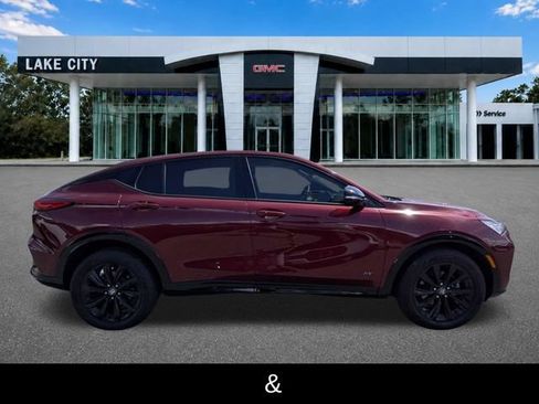 Used 2025 Buick Envista Sport Touring w/ Convenience I Package FWD image 3