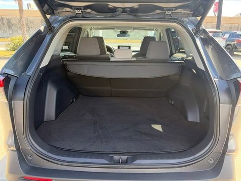 Used 2025 Toyota RAV4 XLE w/ Convenience Package FWD image 17