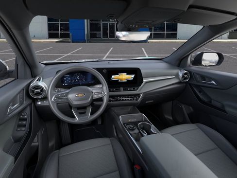 New 2026 Chevrolet Equinox LT w/ Convenience Package II FWD image 15