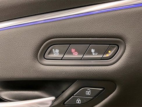 Used 2023 Cadillac Escalade Premium Luxury image 28