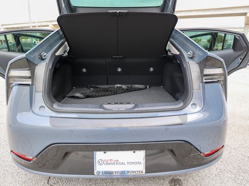 Used 2026 Toyota Prius Plug-In Hybrid FWD image 37