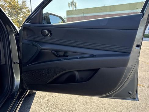 Certified 2025 Hyundai Elantra Sport w/ Cargo Package image 36