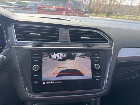 Used 2023 Volkswagen Tiguan SE image 24