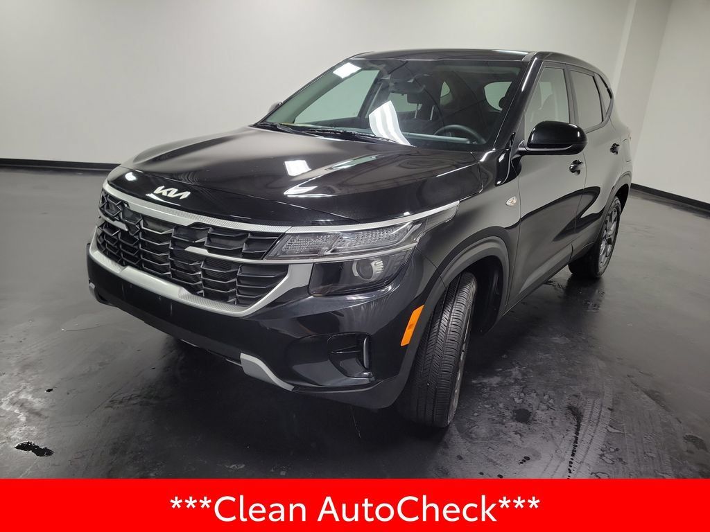 Used 2025 Kia Seltos LX AWD/4WD image 4