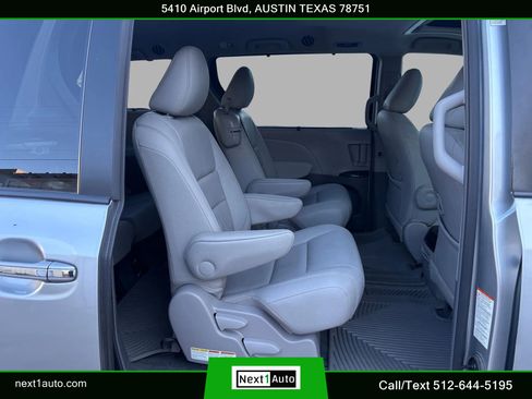 Used 2016 Toyota Sienna XLE image 31