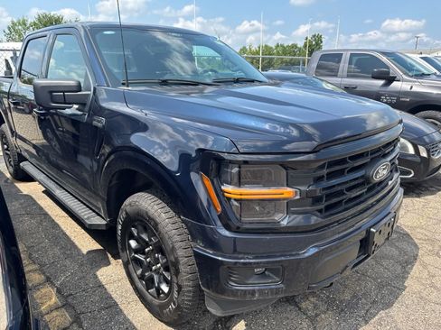 Used 2024 Ford F150 XLT w/ XLT Black Appearance Package AWD/4WD image 11