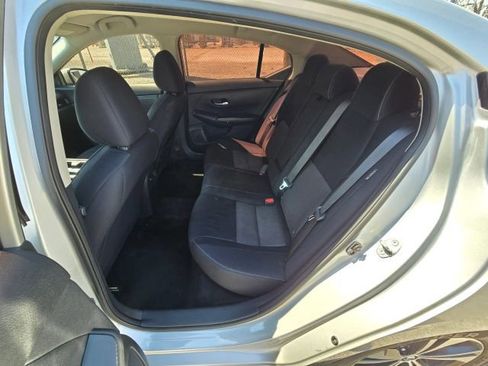 Used 2021 Nissan Sentra SV image 11