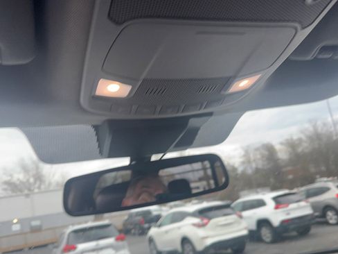 Used 2019 Ford F150 Lariat image 12