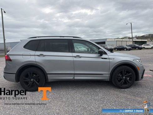Used 2023 Volkswagen Tiguan SE R-Line image 6