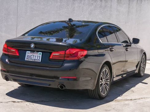Used 2019 BMW 530e w/ Premium Package RWD image 8