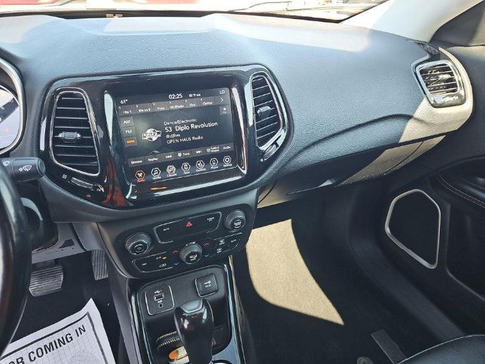 Used 2020 Jeep Compass Limited FWD image 7