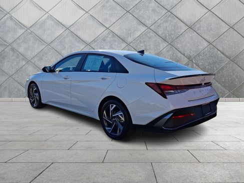 Certified 2025 Hyundai Elantra Sport image 5