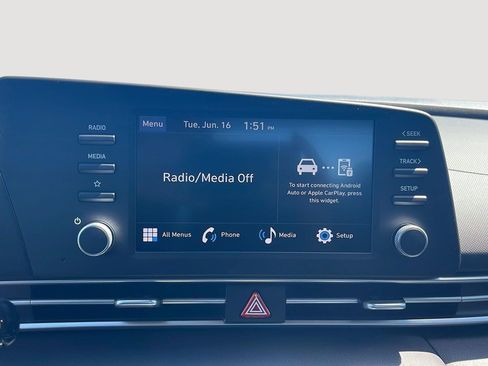 Used 2026 Hyundai Elantra SE FWD image 29