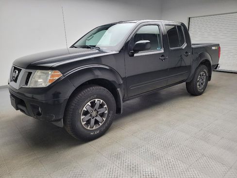 Used 2015 Nissan Frontier PRO-4X image 2