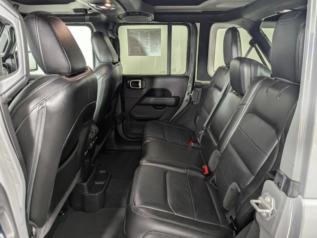 Used 2023 Jeep Wrangler Unlimited Sahara AWD/4WD image 22